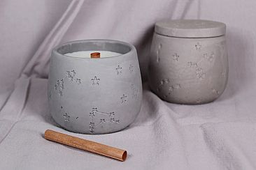 CONSTELLATION concrete candle